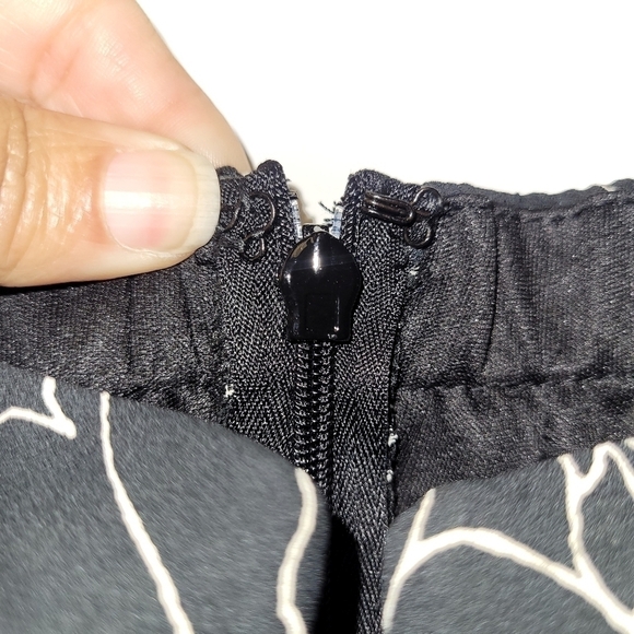 Lulu's Dancing in the Dark Black and White Print Strapless Jumpsuit Size S - Picture 12 of 16